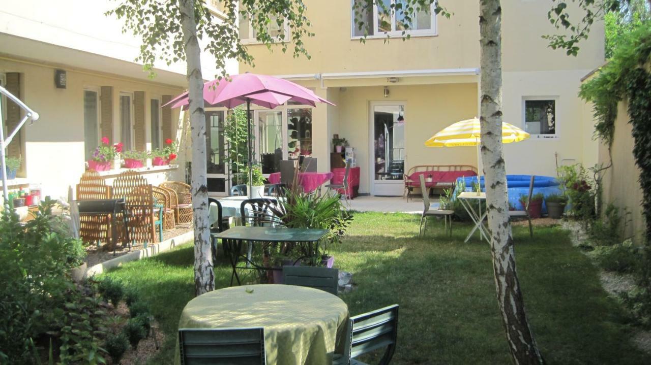 Maison Saint Louis ปาเรย์-เลอ-มนยาล ภายนอก รูปภาพ